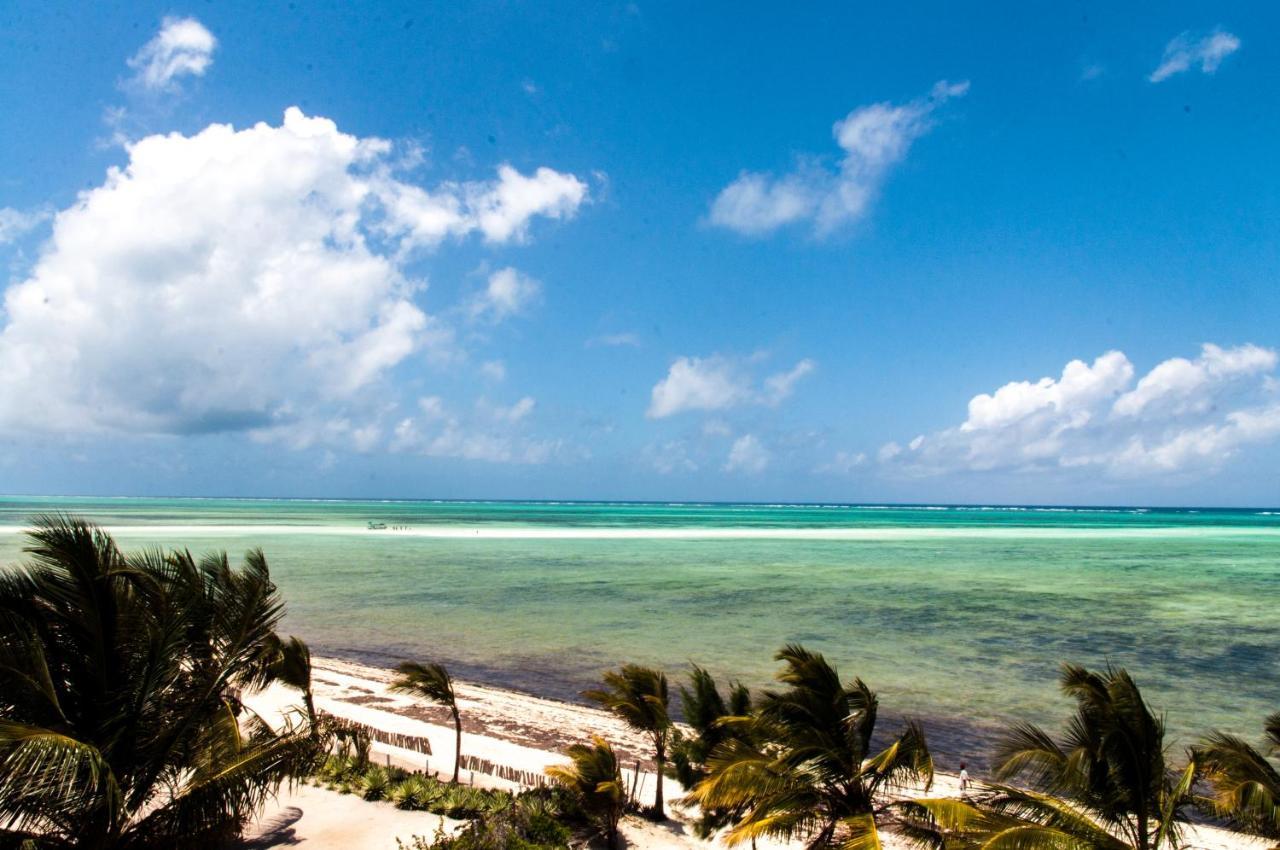 Twiga Beach Resort & Spa Watamu Exterior photo