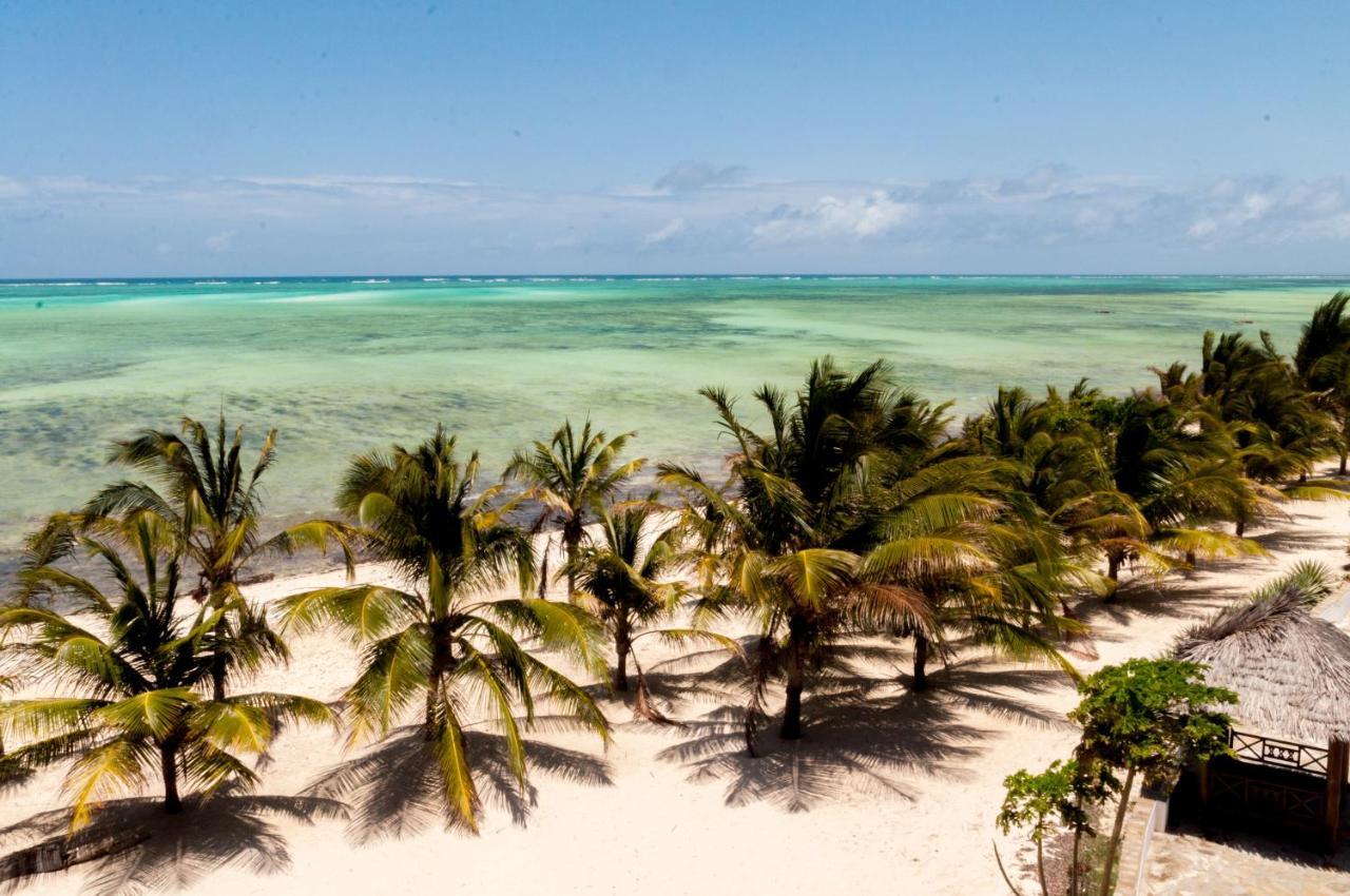 Twiga Beach Resort & Spa Watamu Exterior photo