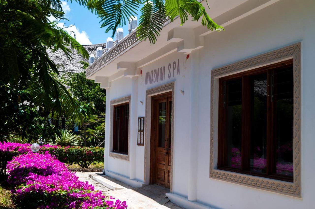 Twiga Beach Resort & Spa Watamu Exterior photo