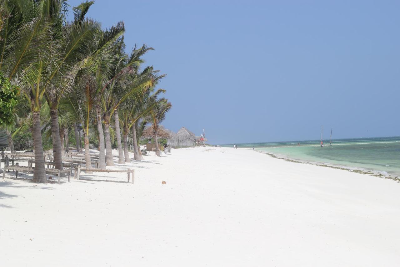 Twiga Beach Resort & Spa Watamu Exterior photo