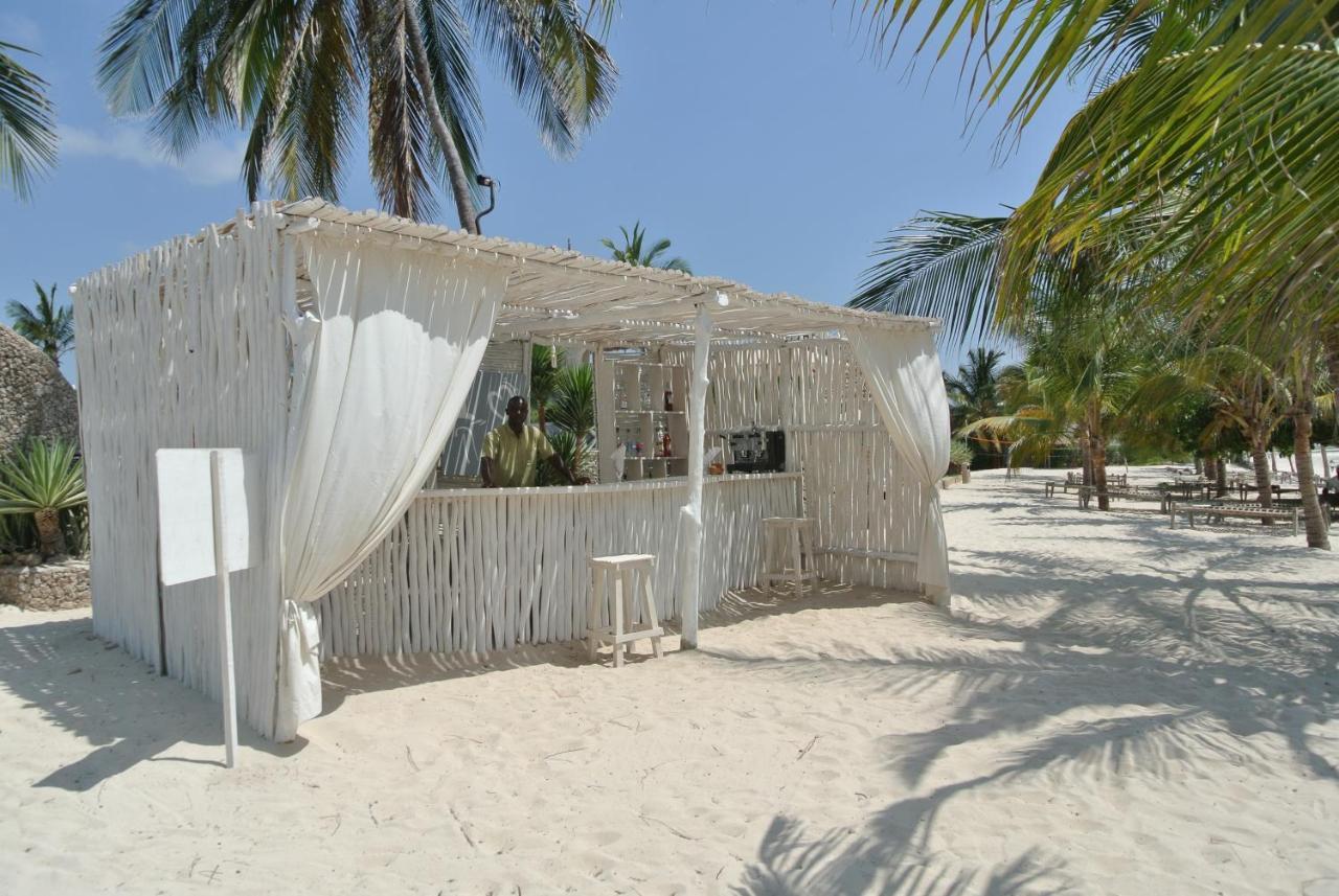 Twiga Beach Resort & Spa Watamu Exterior photo